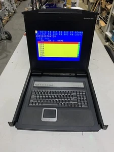 Combo conmutador KVM consola LCD IOGear 8 puertos 18,5" - Imagen 1 de 6