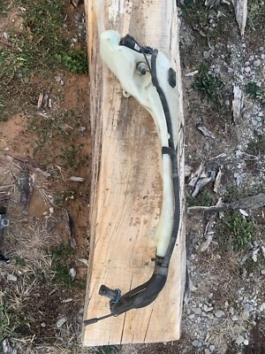 95 96 97 98 99 Buick Riviera limpador de para-brisa lavadora tanque de fluido garrafa reservatório - Imagem 1 de 3