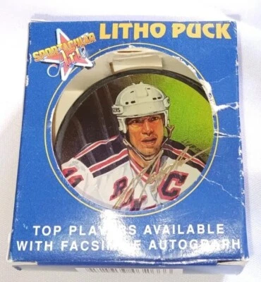 Mark Messier Souvenir 1996 Litho & Replica Signature Puck , NIB - Image 1 of 3