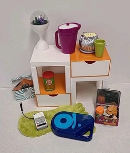 American Girl - JULIE'S ROOM ACCESSORIES and SOUND ACCESSORIES Near Complete - Picture 1 of 11