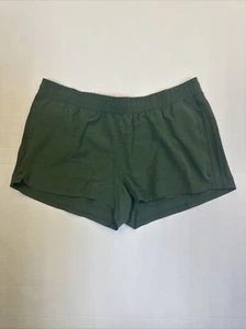 Wonen's Adidas kurze Größe XLarge neu mit Etikett - Bild 1 von 3
