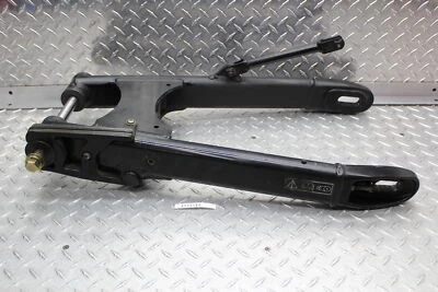 1998 TRIUMPH THUNDERBIRD REAR SWINGARM SUSPENSION ARM Foto 1 de 4