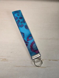 Batik/muñequera/llavero/llavero/accesorio de coche azul hecho a mano - Imagen 1 de 1