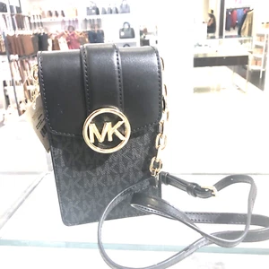 MICHAEL KORS WOMENS CARMEN SMALL PHONE HOLDER CROSSBODY BAG PURSE SHOULDER BLACK - Picture 1 of 12