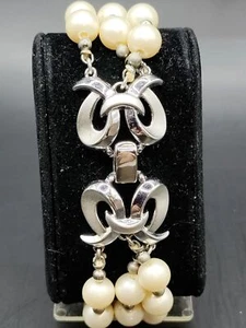 Pulsera Trifari de 3 hilos de perlas sintéticas - Imagen 1 de 7