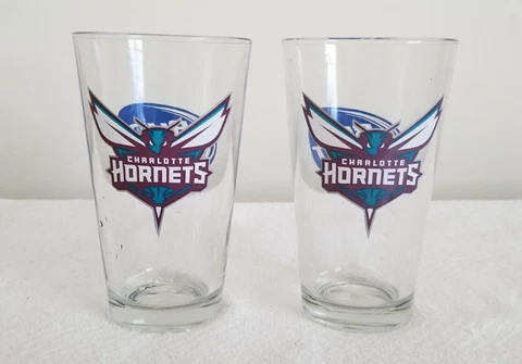 2 Vintage Charlotte Hornets NBA Basketball Michael Jordan Bud Light Beer Glasses Cover