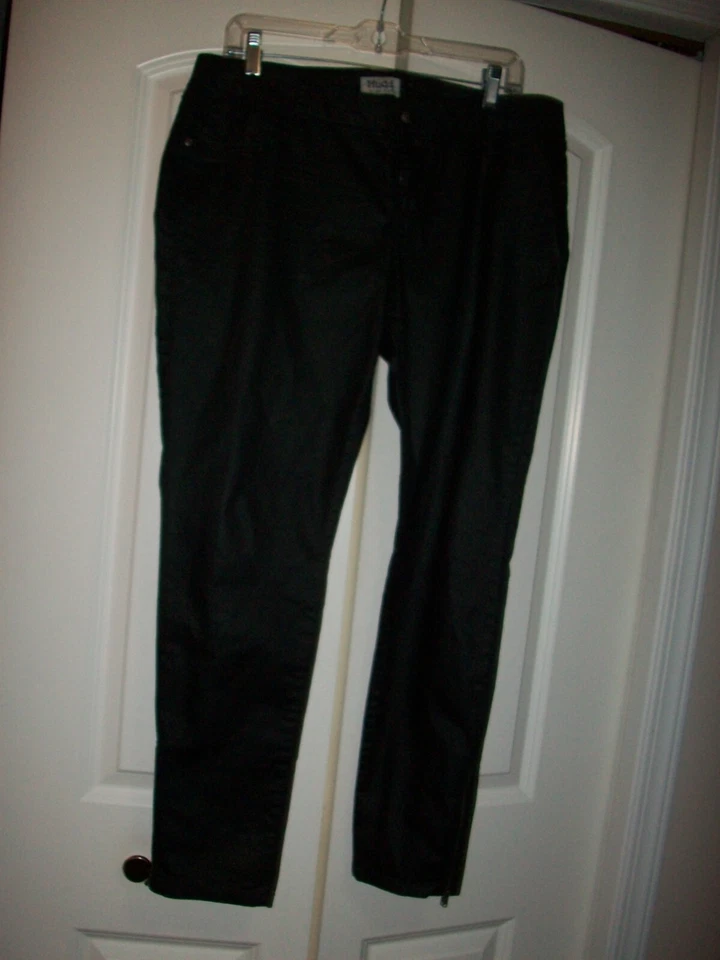 Mudd 弹力皮革外观弹性弹力裤黑色 17 码拉链腿-牛仔裤剪裁 — 第 1/4 张图片