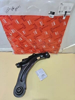TRW Front Right Lower Wishbone Fits RENAULT MEGANE SCENIC CAPTUR 8200298455 - Image 1 of 4