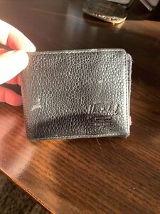 HERSCHEL Black Pebble LEATHER Bifold Wallet ID WINDOW