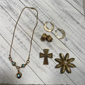 Divertenti lotto di gioielli vintage: spilla, orecchini, collana, ciondolo - 5 oggetti - Foto 1 di 8
