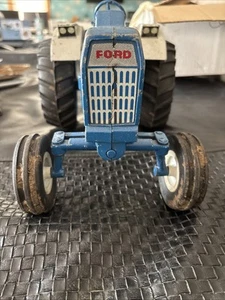 Vintage 1/12 Ertl Diecast Ford 8000 w/frontend tractor curved fenders blue/white - Picture 1 of 6
