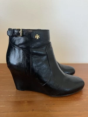 Tory Burch Size 7 Milan Black Leather Wedge Ankle Bootie Gold Hardware Zip Side - Image 1 of 4