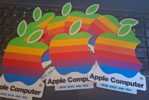 Lotto 8 Adesivi Apple Computer Vintage Logo Arcobaleno Stickers Decal Rainbow - Zdjęcie 1 z 5