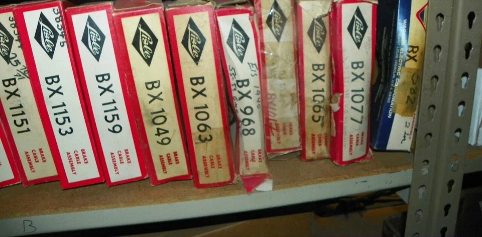 Oldsmobile 88 S88 1958 con cable de freno trasero de suspensión neumática Lisle BX1077 OEM Foto 1 de 3