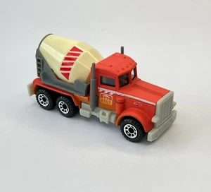 Matchbox MB 19 Peterbilt Cement Mixer BILT Red Body Mint - Picture 1 of 5