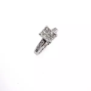 18ct White Gold Classic Princess Cut Diamond Ring, Set With 0.85ct of Diamonds - Picture 1 of 4