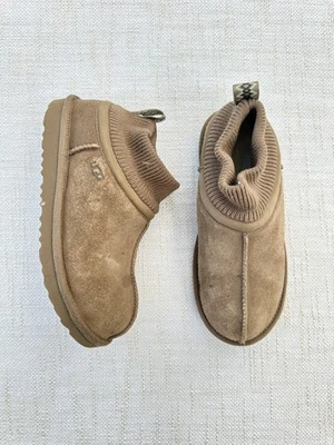 eh UGG Australia Kid's Classic Mini Ultra Stretch Cuff Size Little Kids 3 - Image 1 of 4