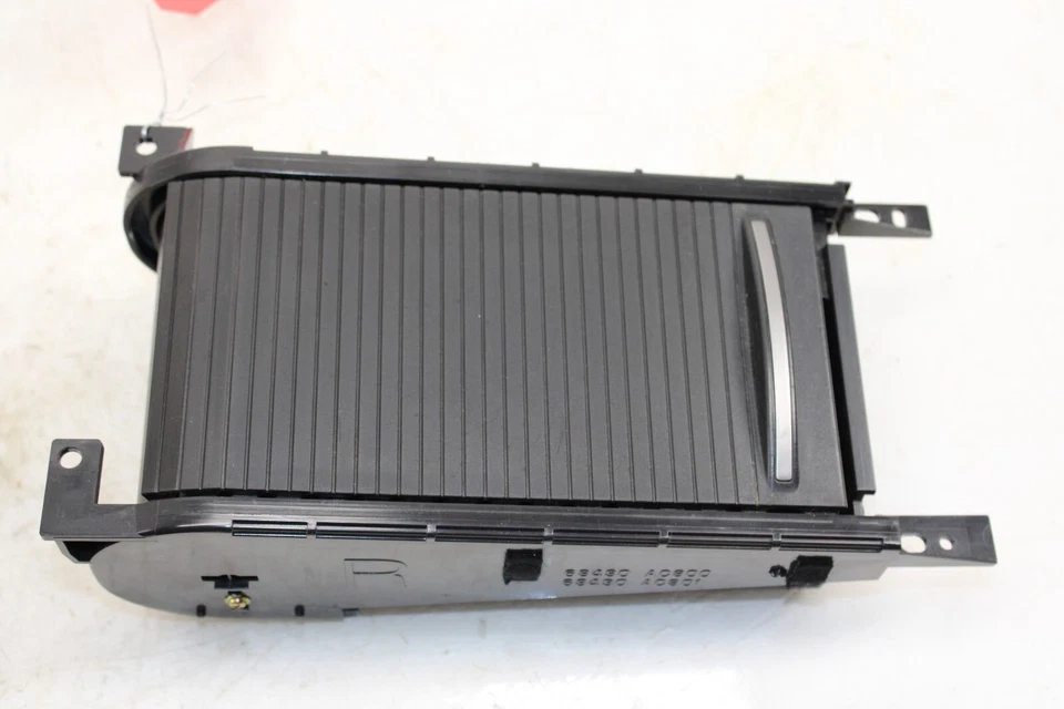Portavasos Infiniti G35 2005-2007 cupé consola central OEM GD45 Foto 1 de 4