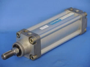 Cilindro neumático de doble acción de una sola varilla Festo DNU-50-100-PPV-A 14147 - Imagen 1 de 3