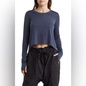 Free People Movement Breezy Tempo Long Sleeve High/low Tee In Navy - Imagen 1 de 6