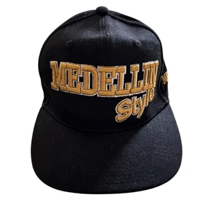 Mütze im Trucker-Stil verstellbar im Medellon-Stil - Bild 1 von 11