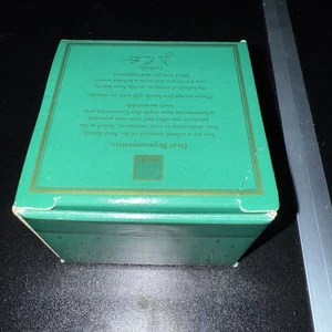 Avon Schmuckschatulle französischer Kristall rund Deckeldose Schale Geschenk für Wiederholungen Vintage 1986 - Bild 1 von 5