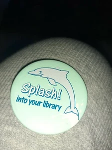 Splash Into Your Library Vintage badge - Foto 1 di 2