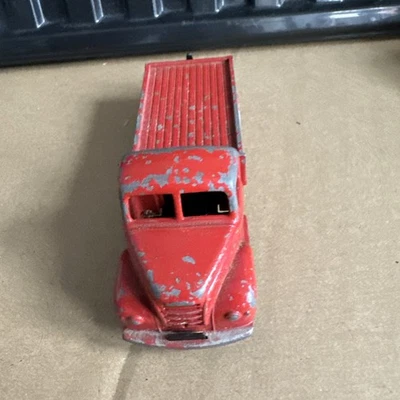 Dinky Toys Fordson Flat Truck Red - Image 1 of 4