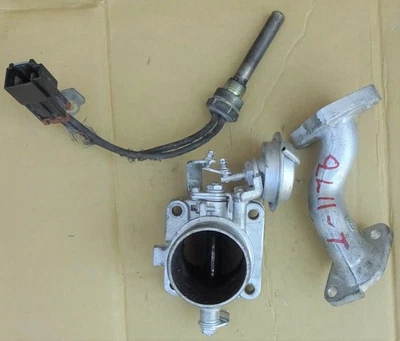 MOTOR TOYOTA 2LII-T 2LII 2,4cc OHC 8V PARTE DEL COLECTOR DE ADMISIÓN USADO - Imagen 1 de 4