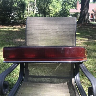 1992 1993 ROADMASTER LANTERNA TRASEIRA DIREITA PASSAGEIRO 1992 1993 ROADMASTER BUICK FABRICANTE DE EQUIPAMENTO ORIGINAL - Imagem 1 de 4