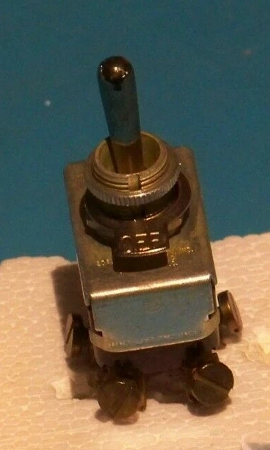  0111-0001 Mcgill DPST interruptor 20 a 125 10a 250 vacío encendido-apagado  Foto 1 de 1