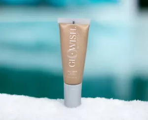 Huda Beauty Glowish Multidew Skin Tint - 01 Fair (1.35 fl oz) NWOB - Picture 1 of 8