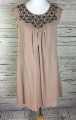 Vestido feminino Ya Lis Angeles marrom claro bordado decote forrado tamanho G - Imagem 1 de 4