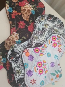 Front Bleeder Bundle Reusable Cloth Sanitary Pads - Picture 1 of 6