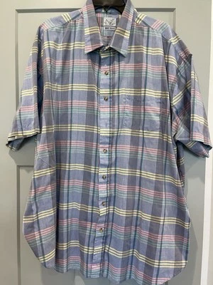 John Weitz BIG (4Xl) 短袖纽扣衬衫。 XXXXL-缺少纽扣 — 第 1/4 张图片