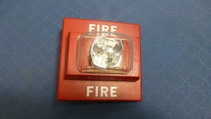 Siemens U-MCS Fire Alarm Strobe Wall Mount Red - Picture 1 of 5