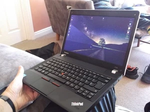 Thinkpad E330 Laptop 2. 50 GHz Core i3 4GB RAM 320GB HDD Linux 22.2 - Superb!! - Picture 1 of 13