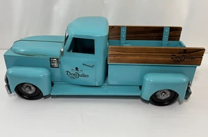 Camioneta pickup Don Julio Tequila 1942 réplica de metal azul vintage 24" decorativa - Imagen 1 de 15