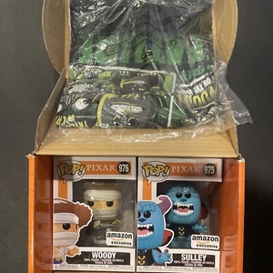Funko Pop! 2 Pixar 975 Sulley & Woody 976 Amazon Exclusive Halloween shirt L - Picture 1 of 10