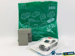 Tomica 2021 McDonald's Limited Crown patrol car - Picture 1 of 11