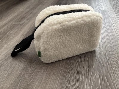 Kate Spade Faux Sherpa Cosmetic Bag Makeup Travel Pouch Wristlet Purse NWT! - Изображение 1 из 3