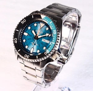 Seiko 5 Sports SKX bläulich grünes Zifferblatt Edelstahl Automatik Herrenuhr 4R36-13N0 - Bild 1 von 3