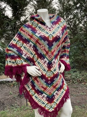 Poncho de lana de alpaca, estilo en forma de V, rojo blanco, ligero pero súper suave y cálido Foto 1 de 4