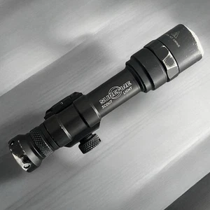 Authentic SureFire M600 Ultra Scout Weapon Light LED 600 Lumens - Picture 1 of 9