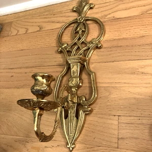 Applique da parete vintage portacandele ottone massiccio metallo fuso oranato singolo - Foto 1 di 11