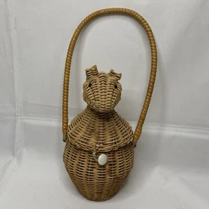 Cartera de mano de conejo de mimbre vintage - falta una oreja, otra separada, como está - Imagen 1 de 13