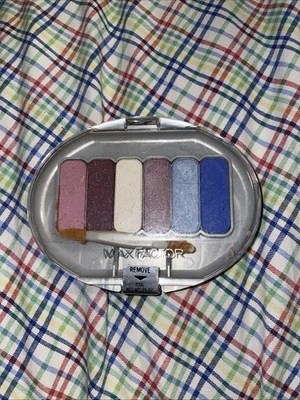 Vintage Max Factor Rich Color Eyeshadow Collection 02 Plum Perfect - Image 1 of 3