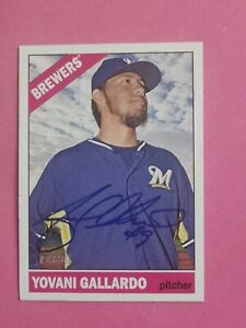 Yovani Gallardo 2015 Topps Heritage Signed Milwaukee Brewers Autograph