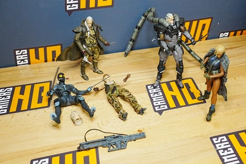 Metal Gear Solid 2 Action Figure McFarlane Toys: Olga, Revolver Ocelot, Fortune Cover