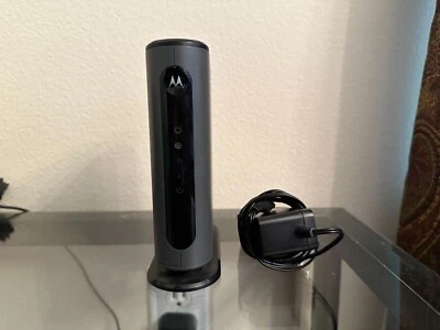 MOTOROLA MB7220 8x4 Cable Modem 343 Mbps DOCSIS 3.0 for Comcast XFINITY Optimum - Image 1 of 2